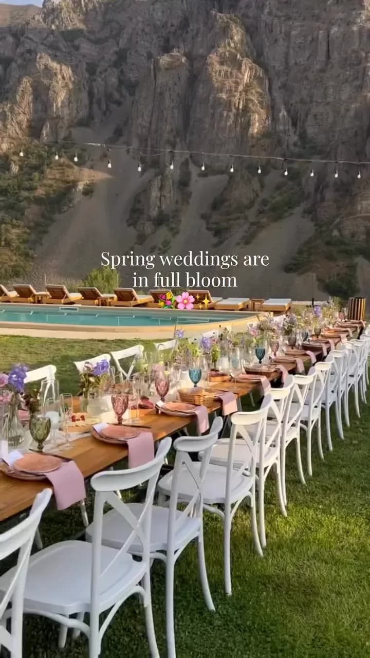 Spring wedding Reel cover template for wedding professionals in Canva